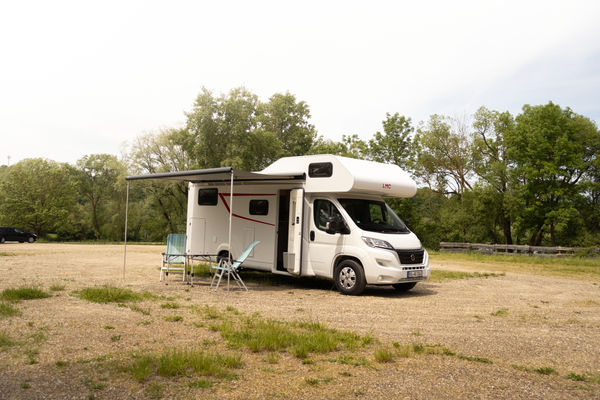 campingtisch xxl NEXOS Klapptisch TRIEST - Farbe: Weiß - wetterfest Farben:Lachsrosa Camp Dora Golding for Tire Gauges